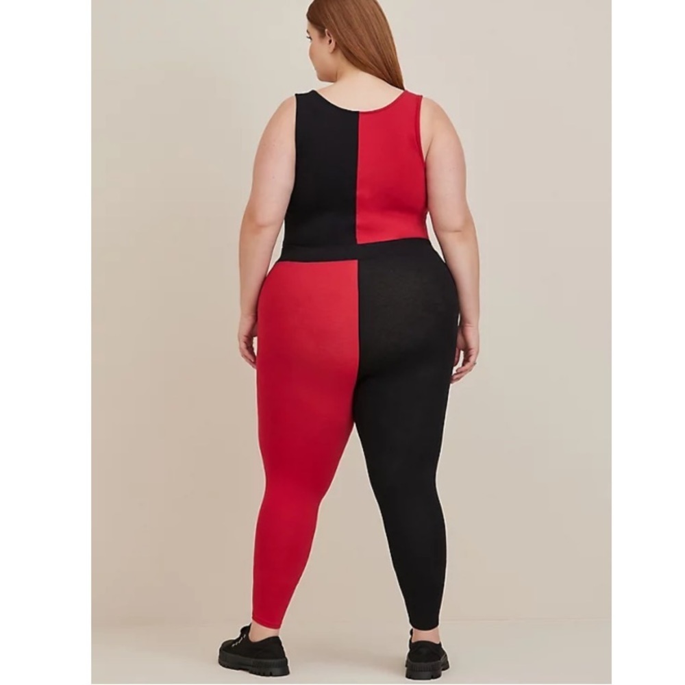 TORRID NWT DC HARLEY QUINN FULL LENGTH LEGGING - Picture 2 of 6